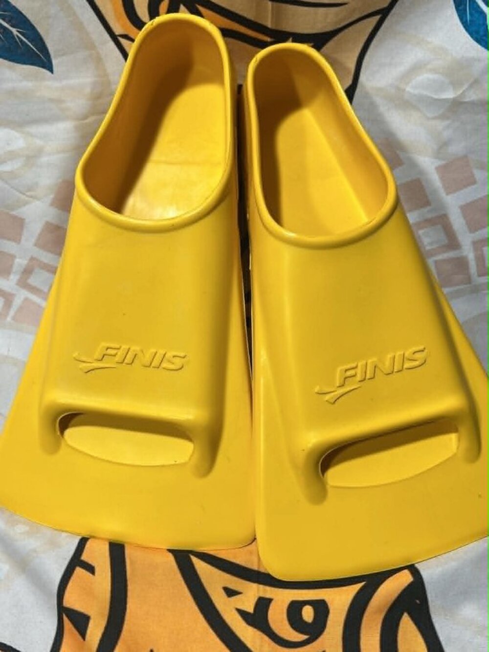 FINIS Floating Short Blade Swim Training Fins + Carry Bag (Zipper Broken)